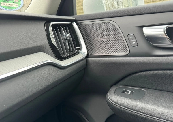Volvo V60 cena 139999 przebieg: 120000, rok produkcji 2021 z Gdańsk małe 352